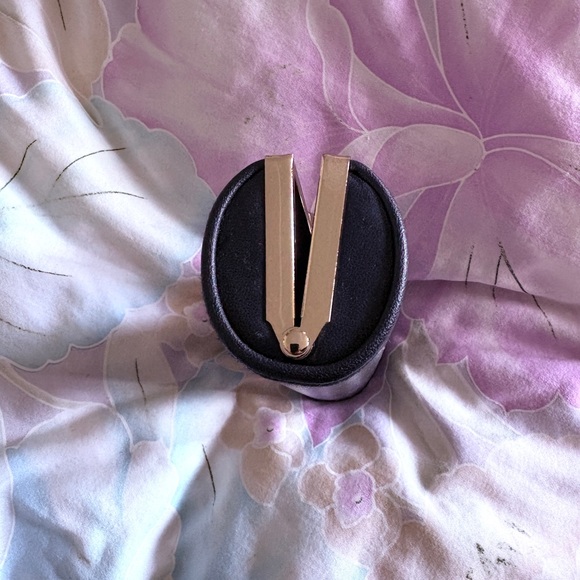 Black Leather Eyeglasses Case - gold clasp closure - - Picture 4 of 6